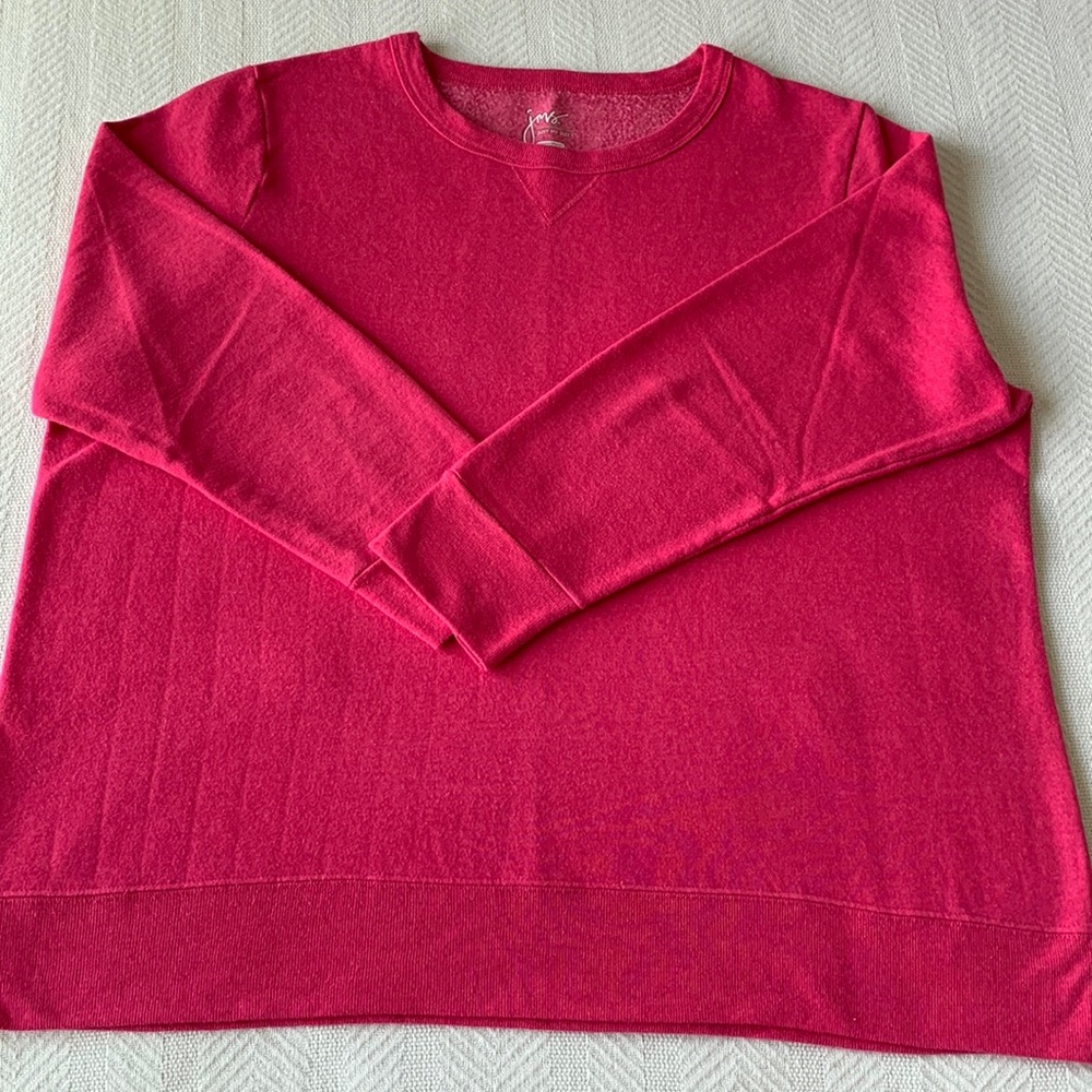 JUST MY SIZE women’s sweatshirt.